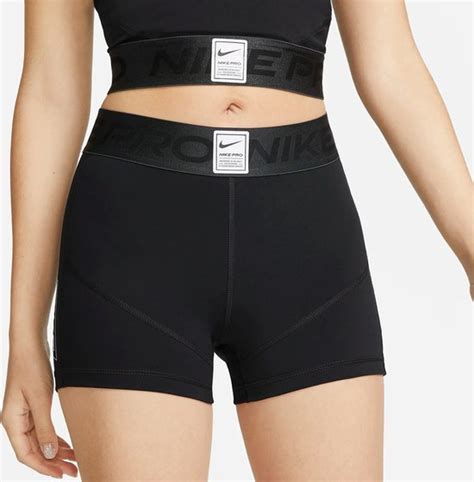nike strak kort broekje